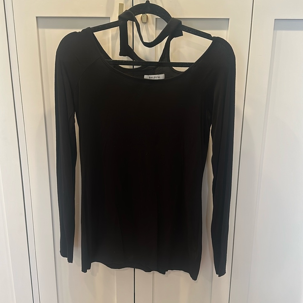 Bailey 44 scoop top with choker neck